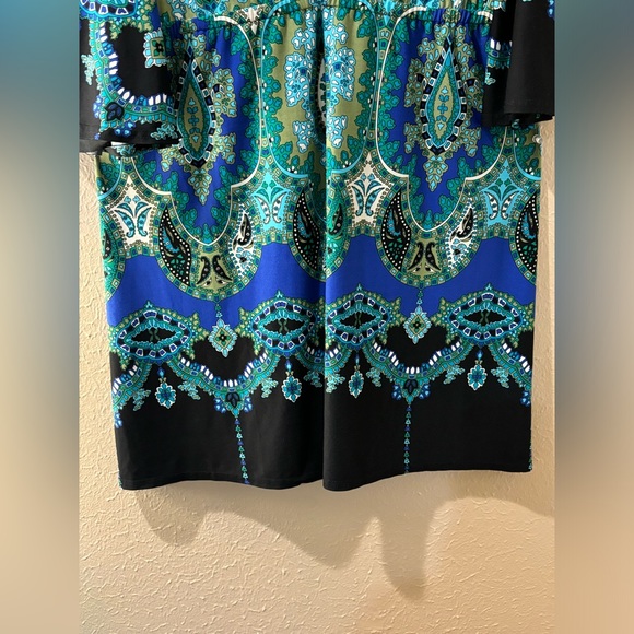 Large paisley blue, green and black low front V neck blouse. - Picture 4 of 5